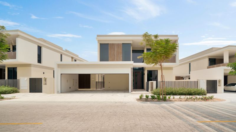Pintu Garasi Sectional